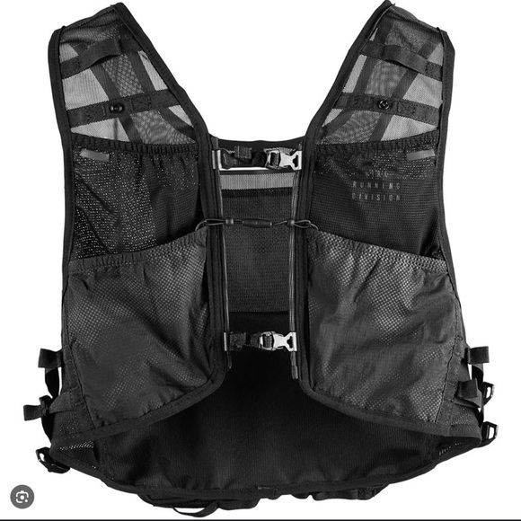 Nike Running Division Vest - Picture 1 of 4